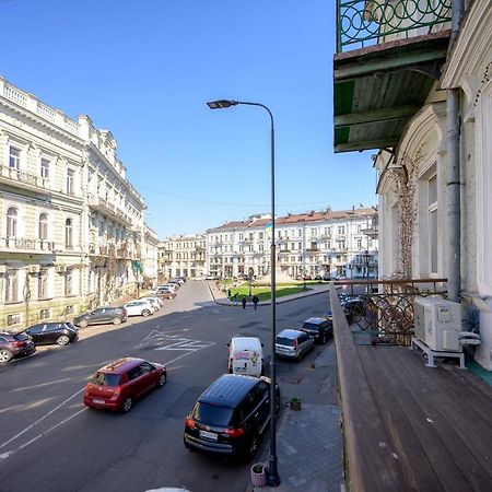 Vintage Apart On Ekaterininskaya Sq. 9 Odessa Exterior foto